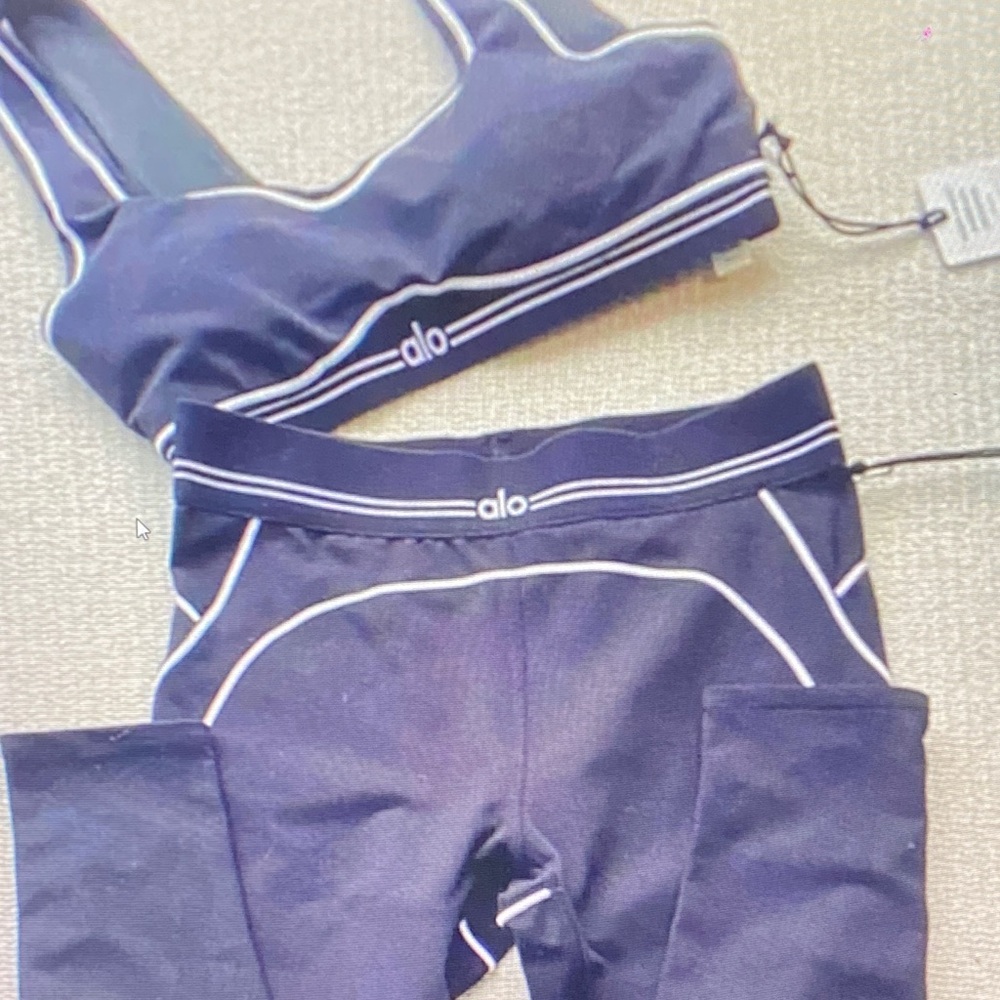 ALO Yoga Dark Blue Activewear Set